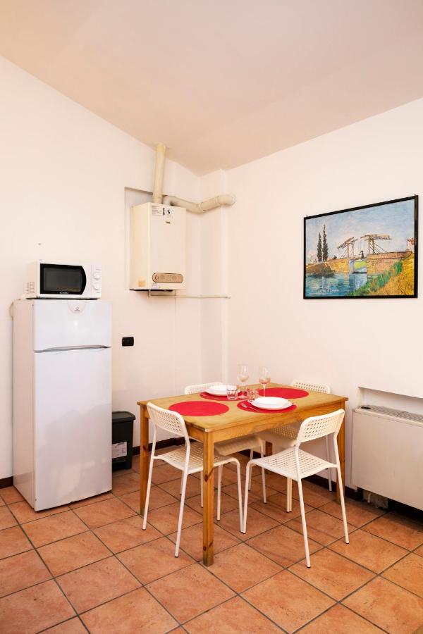 Residence San Raffaele 1 Milán Exterior foto
